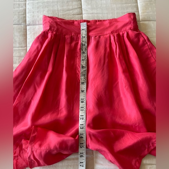 Vintage 80s 90s Silk High Waisted Bright Coral Red Shorts S - Picture 9 of 13